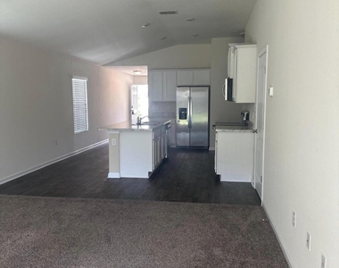 8280 Meadow Walk Lane - Photo Thumbnail 5
