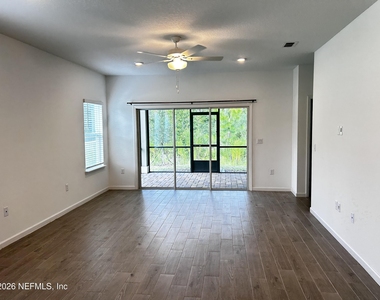 23 Lake Sinclair Street - Photo Thumbnail 10