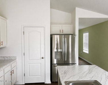12450 Russian Olive Road - Photo Thumbnail 5