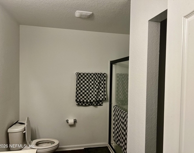 12450 Russian Olive Road - Photo Thumbnail 16