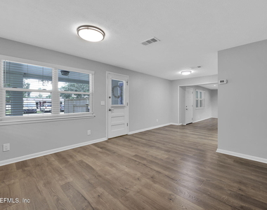 1104 Boca Grande Avenue - Photo Thumbnail 9