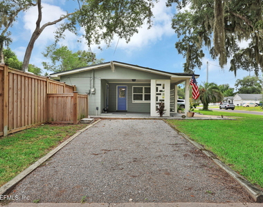 1104 Boca Grande Avenue - Photo Thumbnail 3