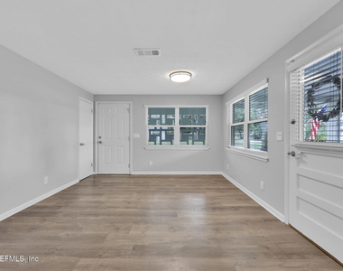 1104 Boca Grande Avenue - Photo Thumbnail 7