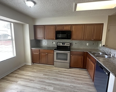 4790 Cinnamon Fern Drive - Photo Thumbnail 2
