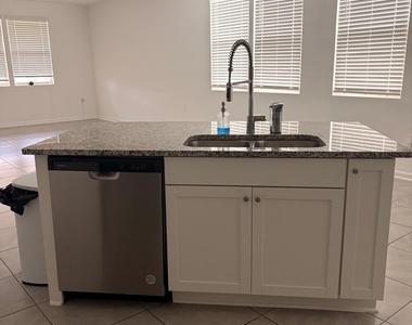26 Seaport Breeze Road - Photo Thumbnail 9