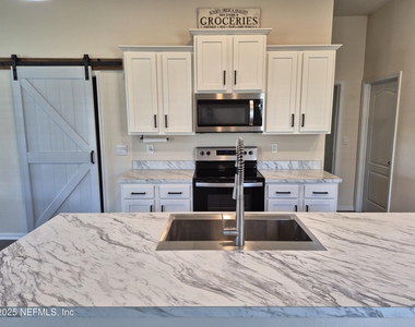 2537 Oak Stream Drive - Photo Thumbnail 5