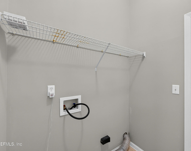 9256 Dale View Lane W - Photo Thumbnail 25