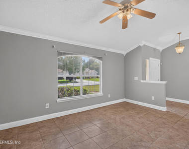9256 Dale View Lane W - Photo Thumbnail 5