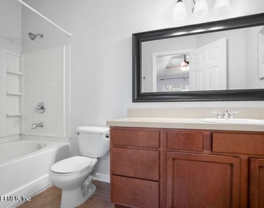 6150 High Tide Boulevard - Photo Thumbnail 11