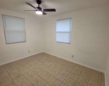 11428 Harlan Drive - Photo Thumbnail 14