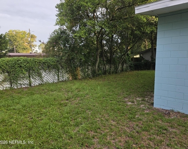 11428 Harlan Drive - Photo Thumbnail 3