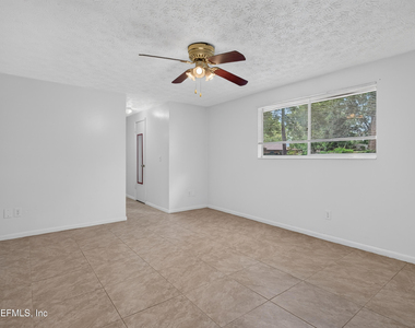 9954 Larkdale Court - Photo Thumbnail 17
