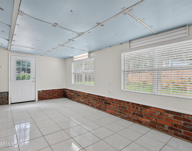 9954 Larkdale Court - Photo Thumbnail 27