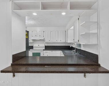 9954 Larkdale Court - Photo Thumbnail 12