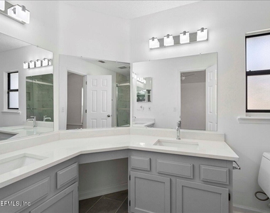 4470 Carriage Crossing Drive - Photo Thumbnail 4