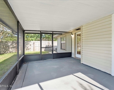 4470 Carriage Crossing Drive - Photo Thumbnail 18