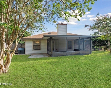 4470 Carriage Crossing Drive - Photo Thumbnail 19