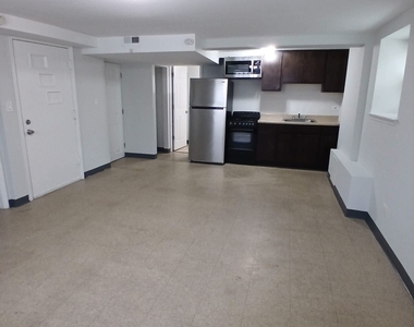 4038 W Dickens Avenue - Photo Thumbnail 2