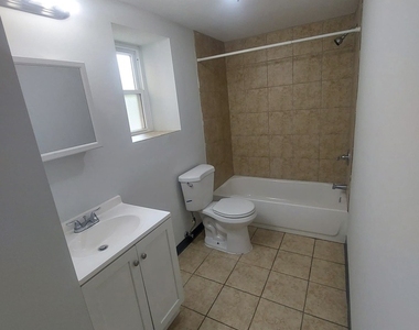 4038 W Dickens Avenue - Photo Thumbnail 4