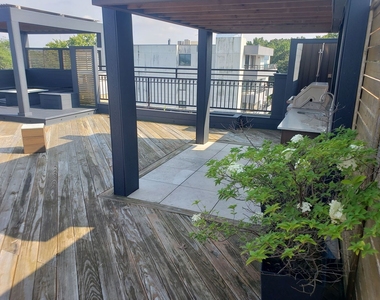 6423 W Touhy Avenue - Photo Thumbnail 3