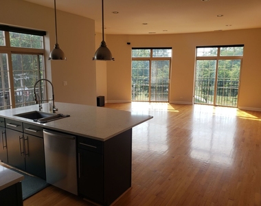 6423 W Touhy Avenue - Photo Thumbnail 13