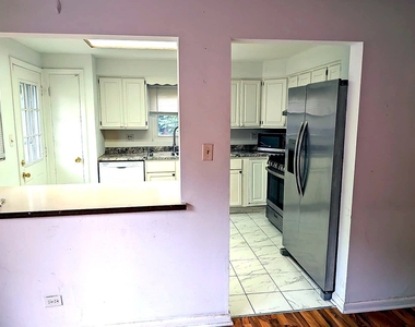 386 Dover Drive - Photo Thumbnail 7