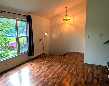 386 Dover Drive - Photo Thumbnail 17