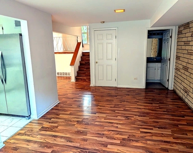 386 Dover Drive - Photo Thumbnail 6