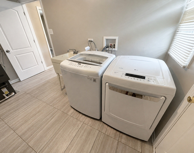 103 Shabbona Drive - Photo Thumbnail 5