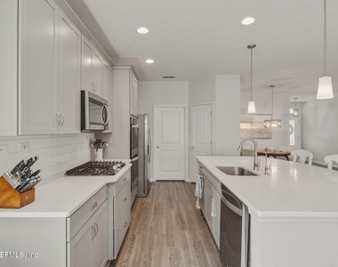 85457 Amaryllis Court - Photo Thumbnail 8