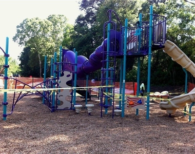 4941 Isle Royal Court - Photo Thumbnail 10