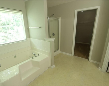 156 Shadowhill Lane - Photo Thumbnail 16