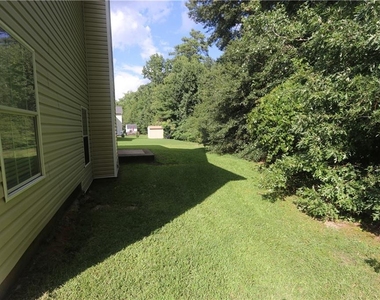 156 Shadowhill Lane - Photo Thumbnail 4