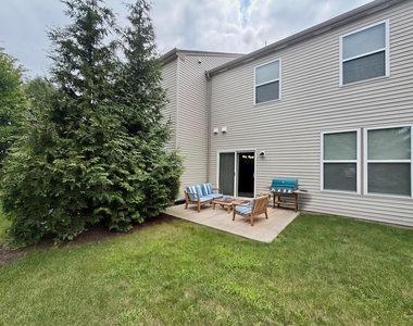 1492 Orchid Street - Photo Thumbnail 16