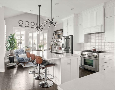 288 Heritage Lane Se - Photo Thumbnail 1