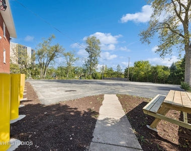 515 N Cass Avenue - Photo Thumbnail 24