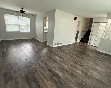 2116 Briar Hill Drive - Photo Thumbnail 5