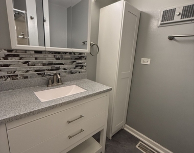 2116 Briar Hill Drive - Photo Thumbnail 11