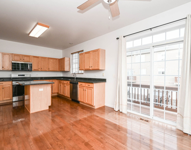 35 Thomas Court - Photo Thumbnail 7