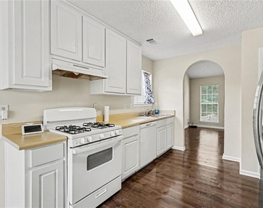 4824 Buchli Lane - Photo Thumbnail 4
