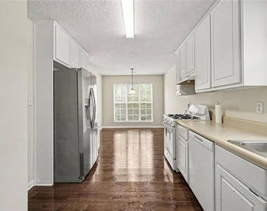 4824 Buchli Lane - Photo Thumbnail 14