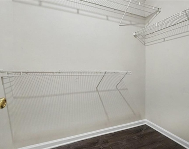 4824 Buchli Lane - Photo Thumbnail 21