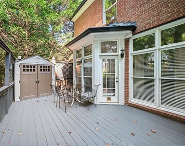 1127 Ashton Bluff Drive Ne - Photo Thumbnail 40