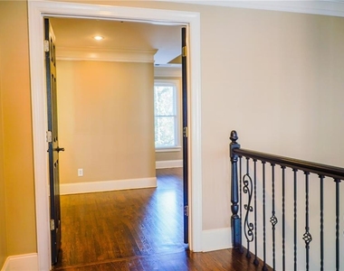 1127 Ashton Bluff Drive Ne - Photo Thumbnail 17