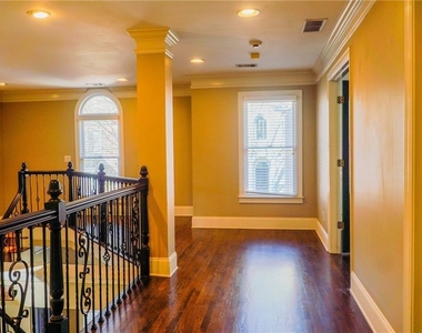 1127 Ashton Bluff Drive Ne - Photo Thumbnail 11