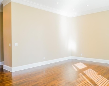 1127 Ashton Bluff Drive Ne - Photo Thumbnail 6