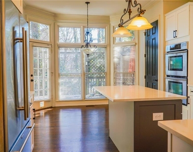 1127 Ashton Bluff Drive Ne - Photo Thumbnail 10