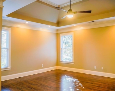 1127 Ashton Bluff Drive Ne - Photo Thumbnail 18