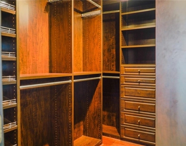 1127 Ashton Bluff Drive Ne - Photo Thumbnail 21