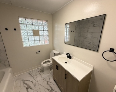 1828 183rd Street - Photo Thumbnail 12
